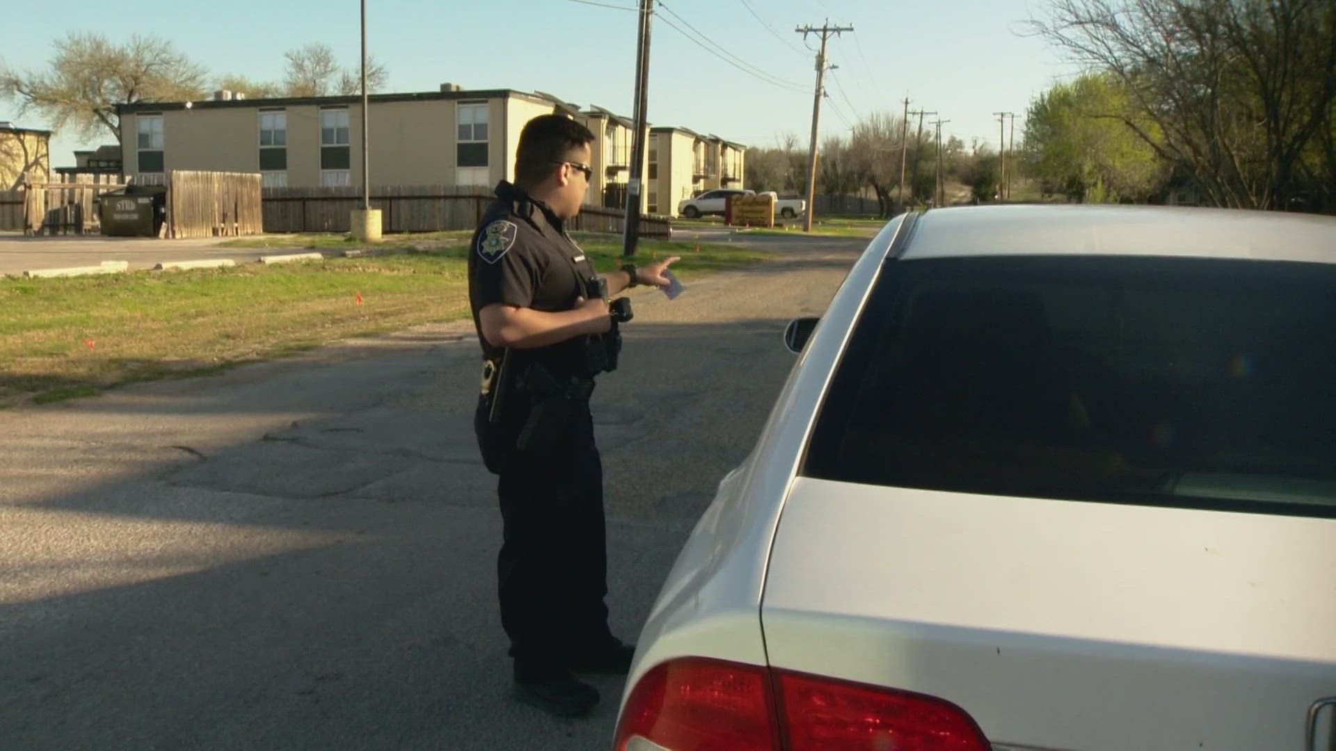 Hondo police handing out gift cards instead of tickets