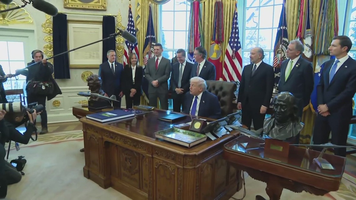 House committee advances package that could end partial government ...