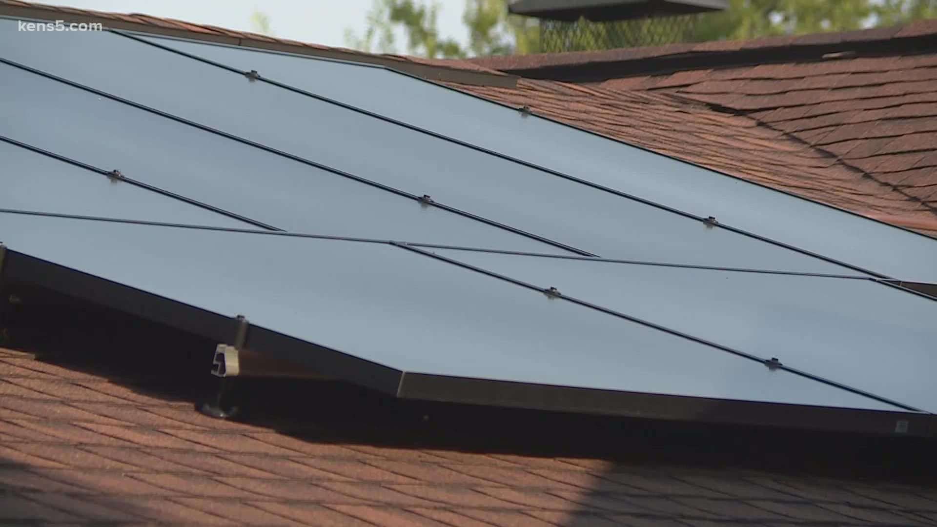 It could soon become easier for Alamo City homeowners to get solar panels installed on their roofs.