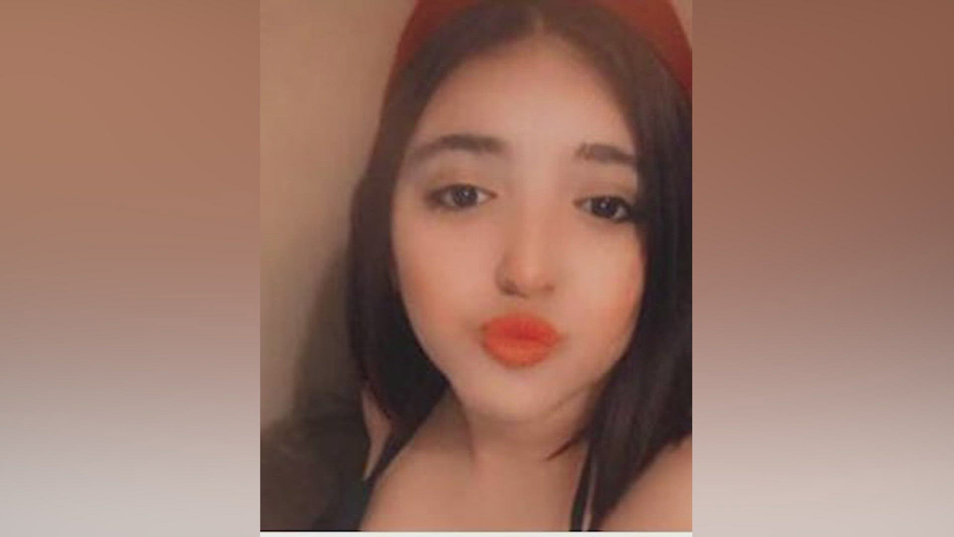 Police in Mesquite, Texas confirm they're looking for Marlene Galvez, 15, and they think pictures of her online may have been taken in downtown San Antonio.