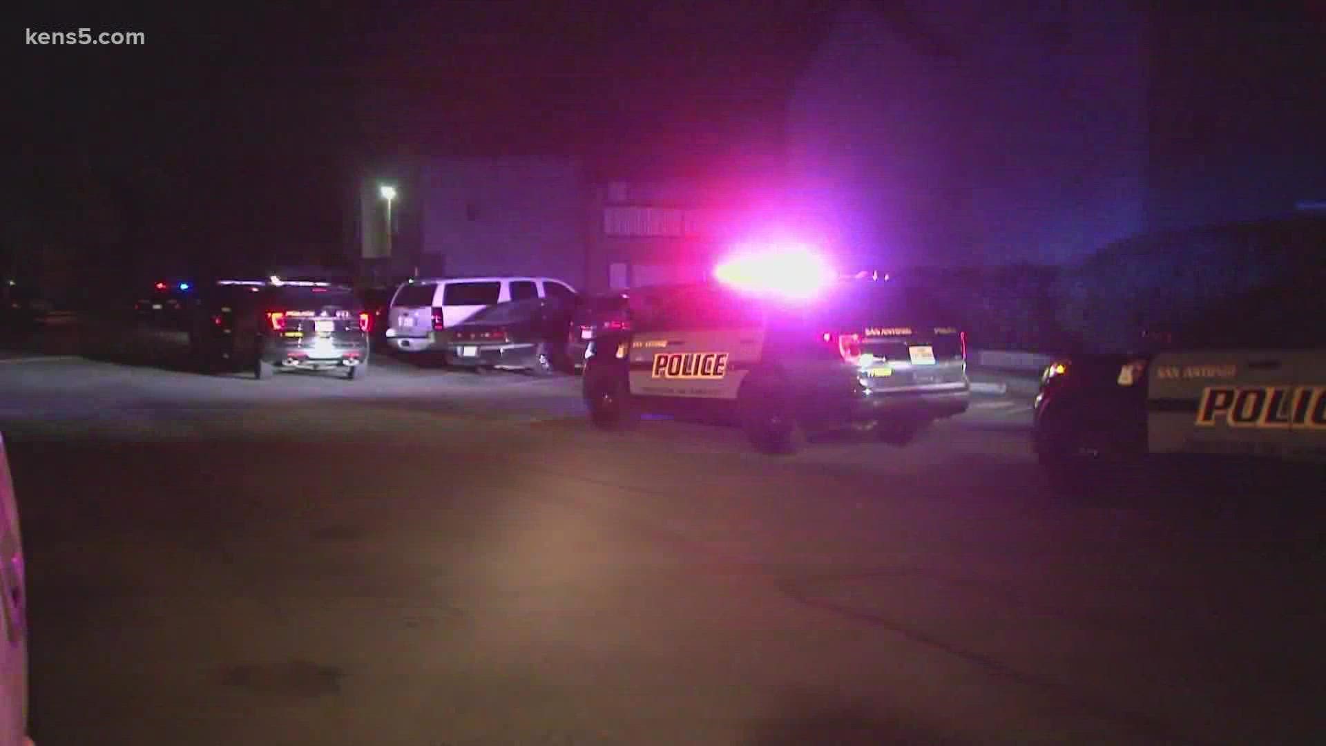 Sapd 19 Year Old Dies After Being Shot In The Head Outside Apartment Building 