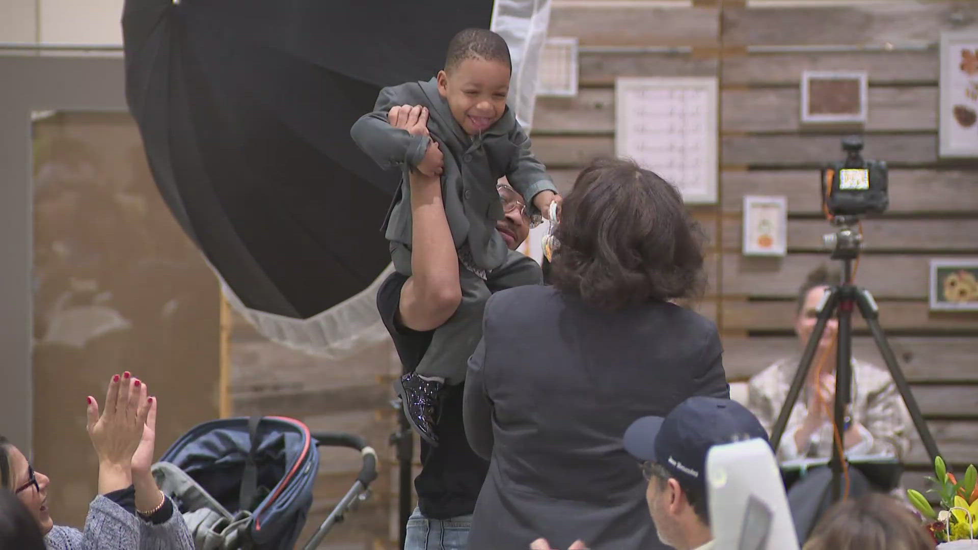 KENS 5's Vinnie Vinzetta was at a mass adoption event Friday and has the story.