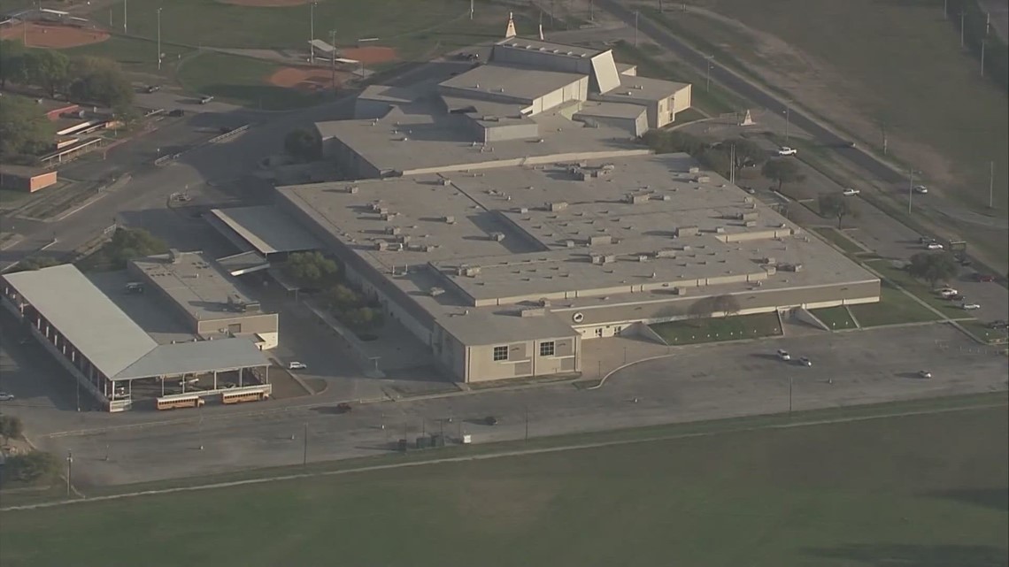 Here's why BCSO is increasing their presence at two San Antonio high schools - Vimarsana News