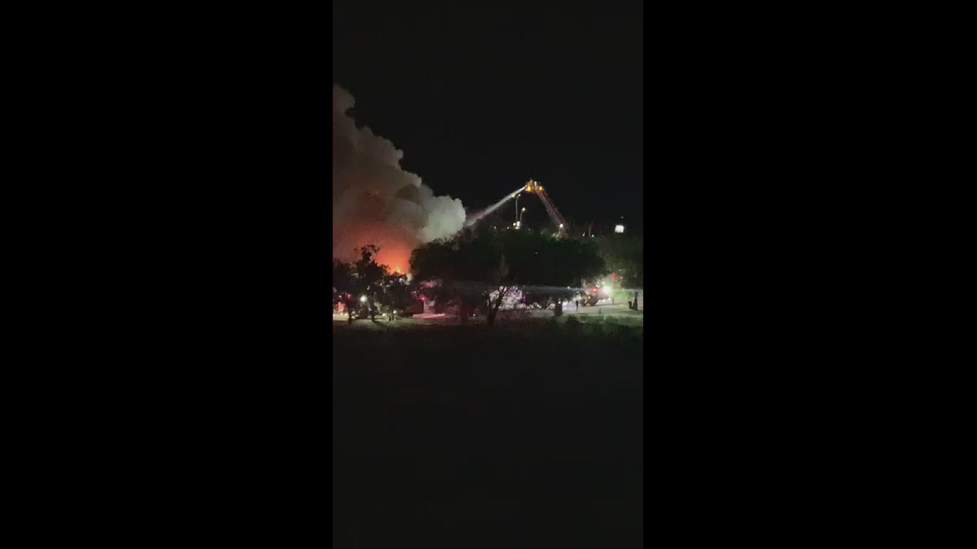 Video of the Grill at Leon Springs fire from KENS 5 Eyewitness Frank Hakspiel early Thursday morning. Fire officials say the restaurant is a total loss.
