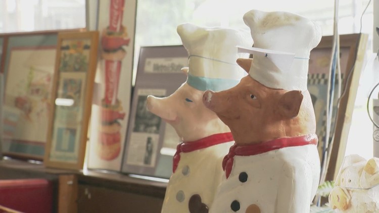Pig Stand will be auctioning off the diner's pig décor
