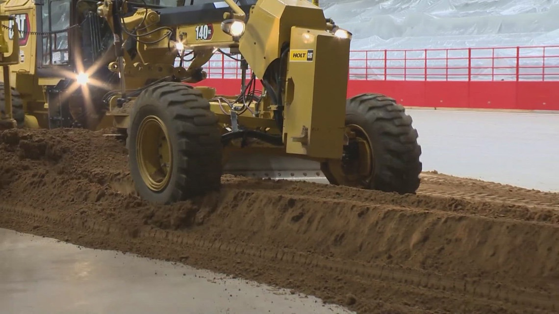 Crews haul in 2,100 tons of dirt as San Antonio Stock Show & Rodeo preparations begin