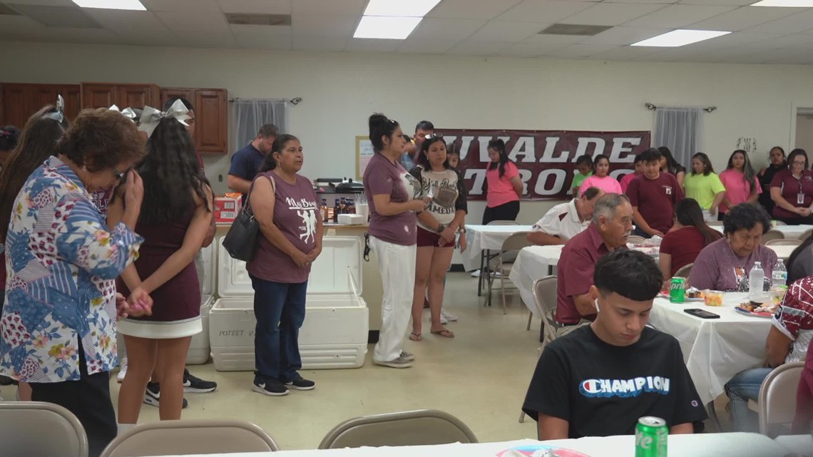 'With your love, we are Uvalde Strong' | Poteet feeds Uvalde community at football game