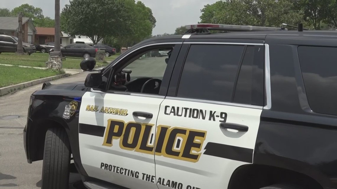 13-year-old injured after two cars begin shooting at each other, police say - Vimarsana News