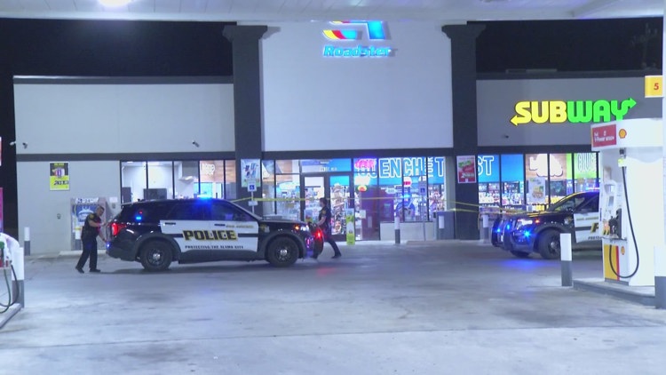 San Antonio gas station clerk stabbed in robbery | kens5.com