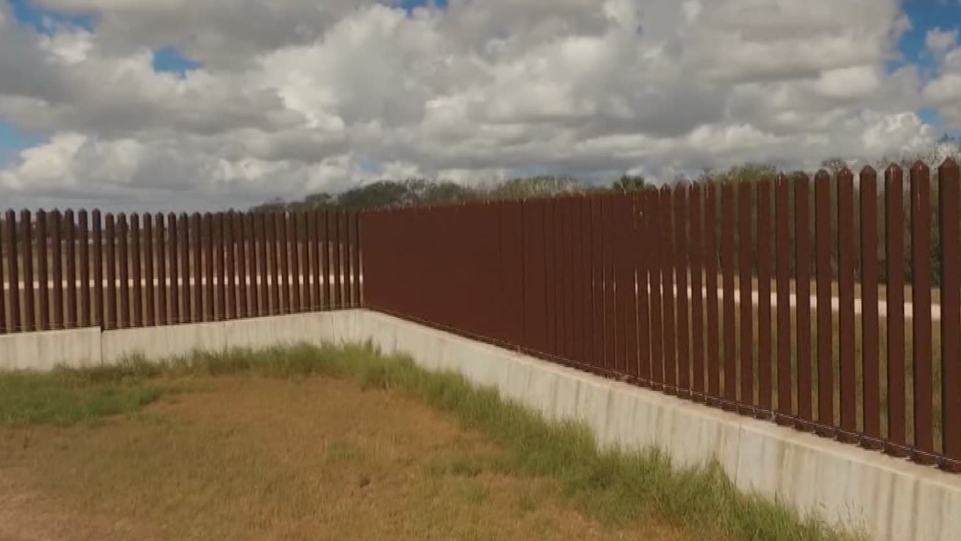 Amid the government shutdown over border wall funding, President Trump wants to visit Texas next month to kick off his first border wall project. Border reporter Oscar Margain explains.
