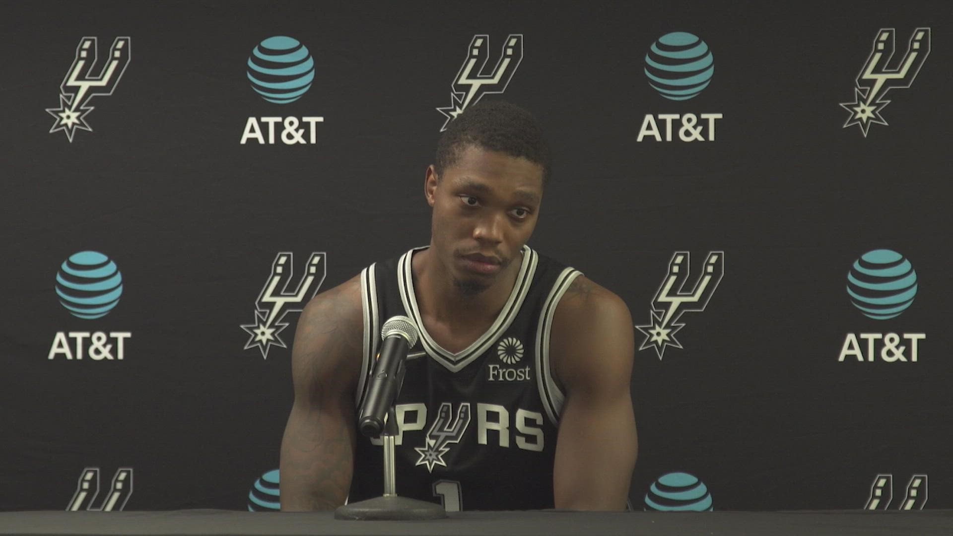 Popovich calls Spurs rookie Vassell a 'natural basketball player