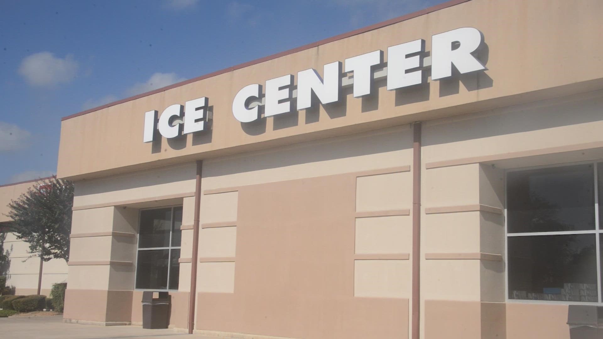 KENS 5's Holly Stouffer shows us how to cool down and burn calories at the same time, inside the Ice and Golf Center at Northwoods in San Antonio, Texas.