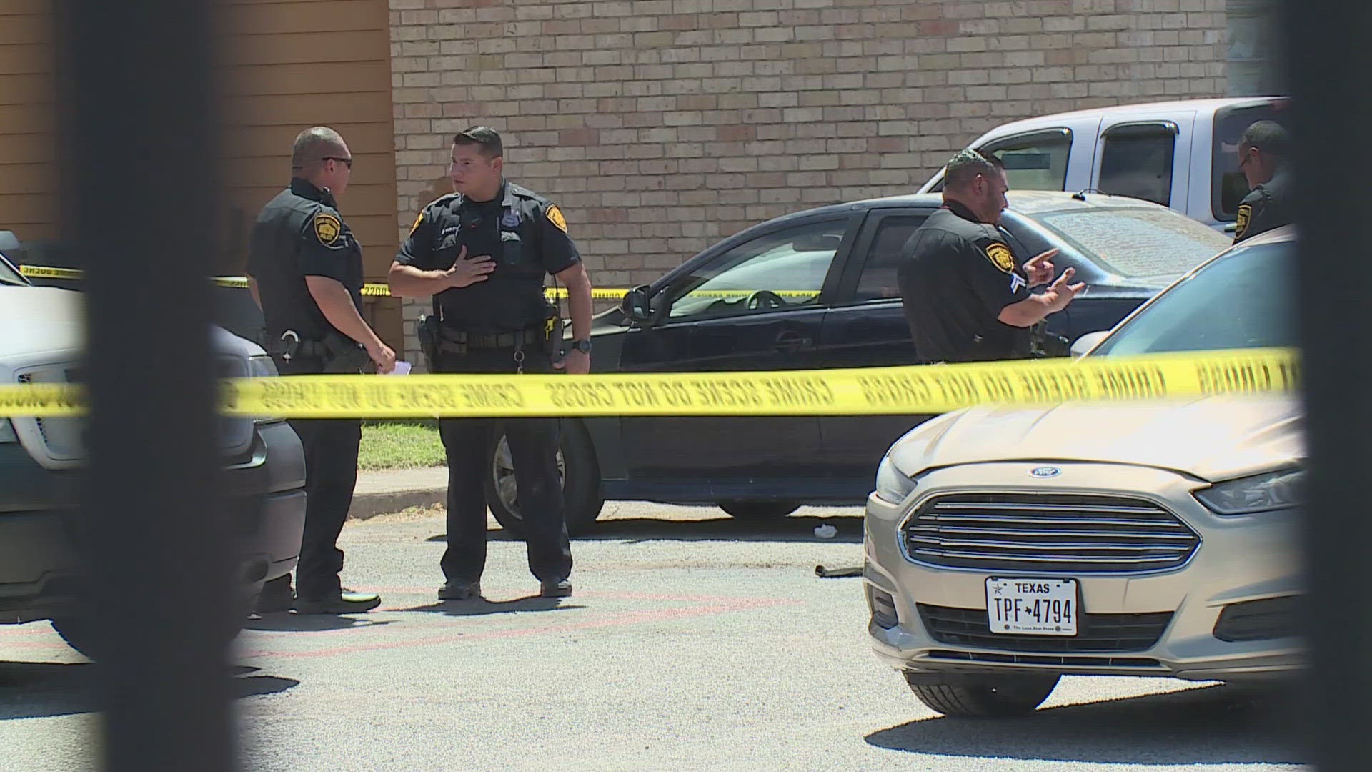 Police say the man that was stabbed has had ongoing issues with several people at the apartment complex. SAPD is still investigating what led to the altercation.