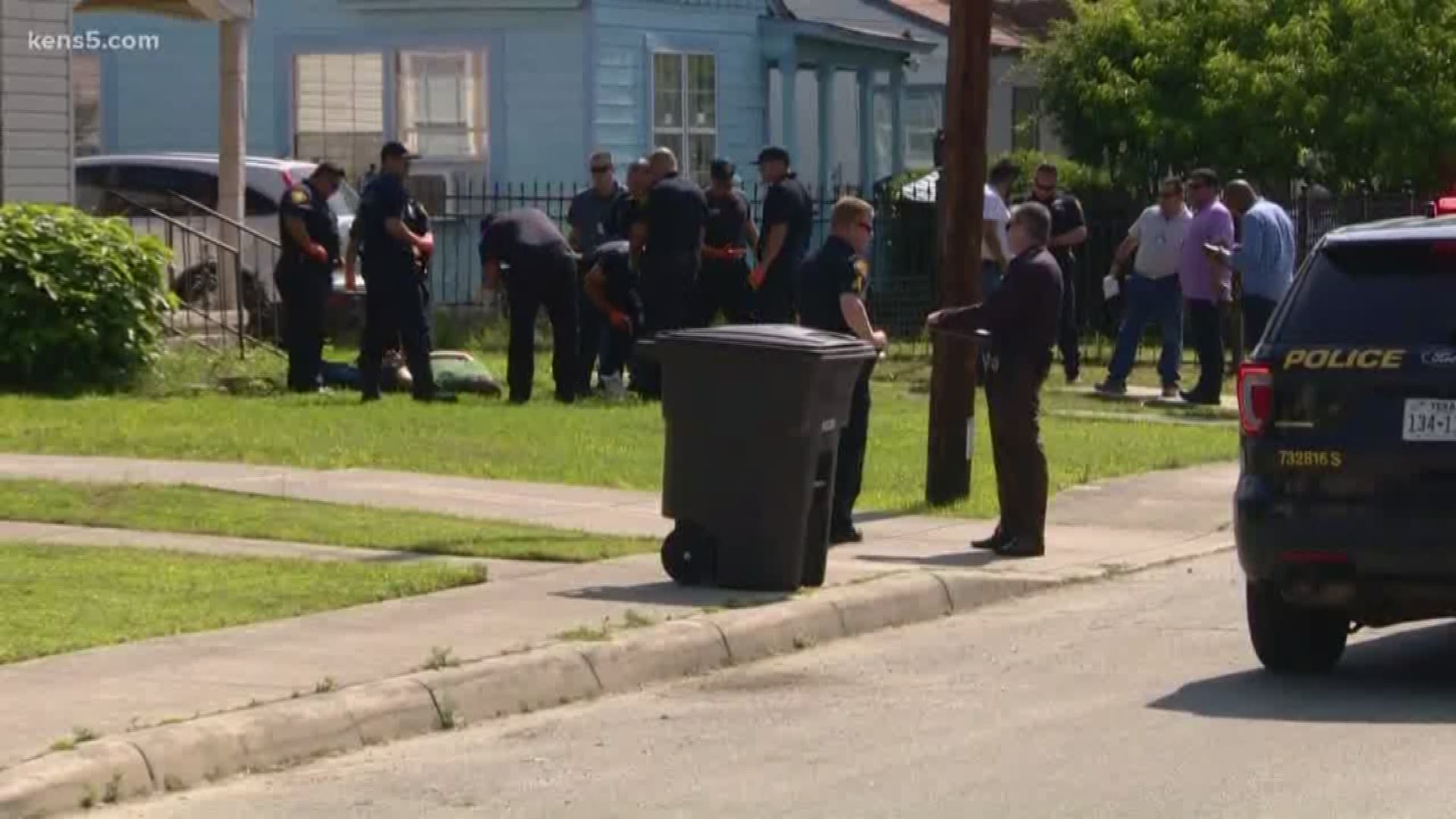 An SAPD officer was attacked by a suspected burglar who had his 9-year-old daughter with him.