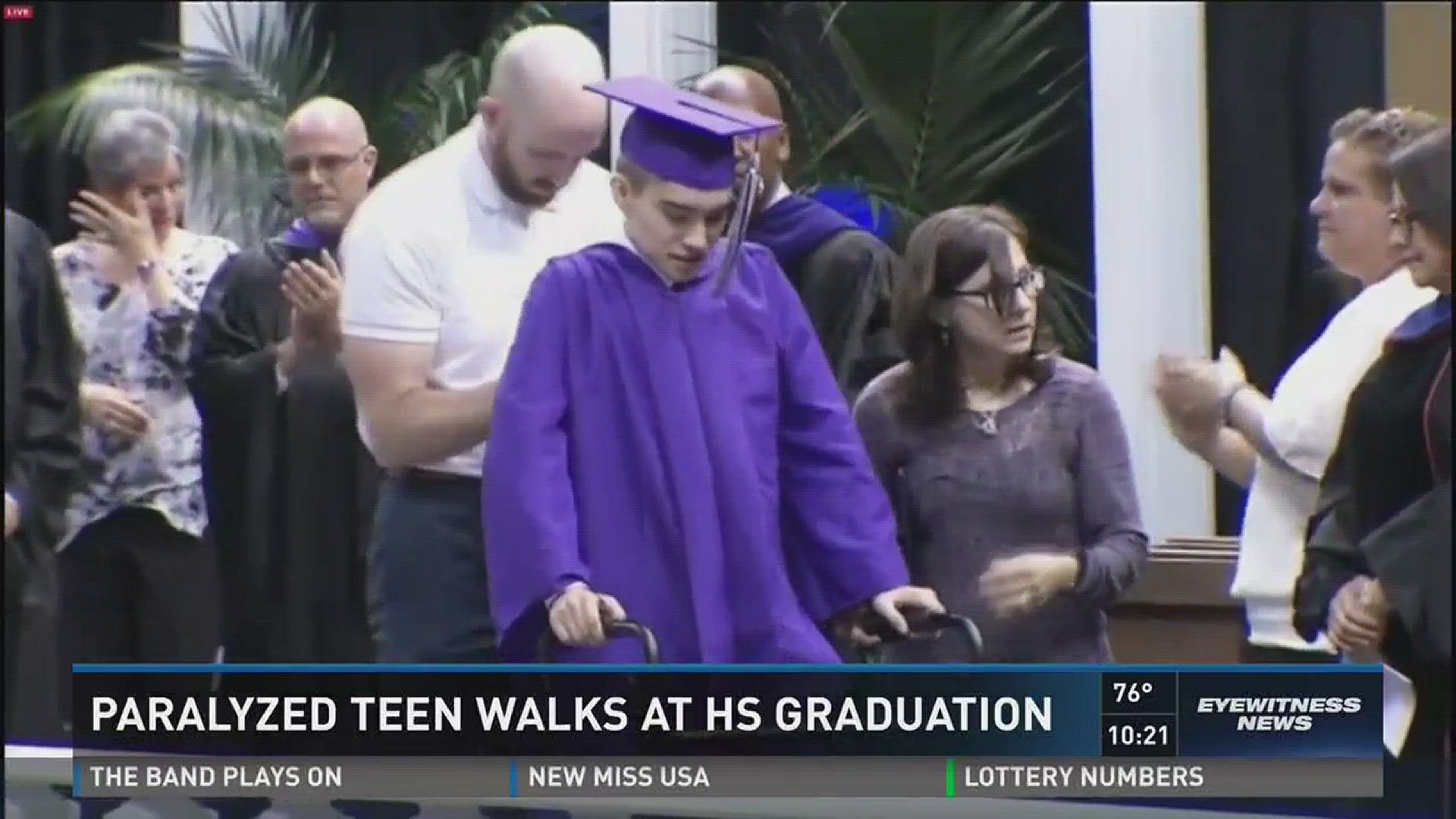 Paralyzed teen walks at HS graduation
