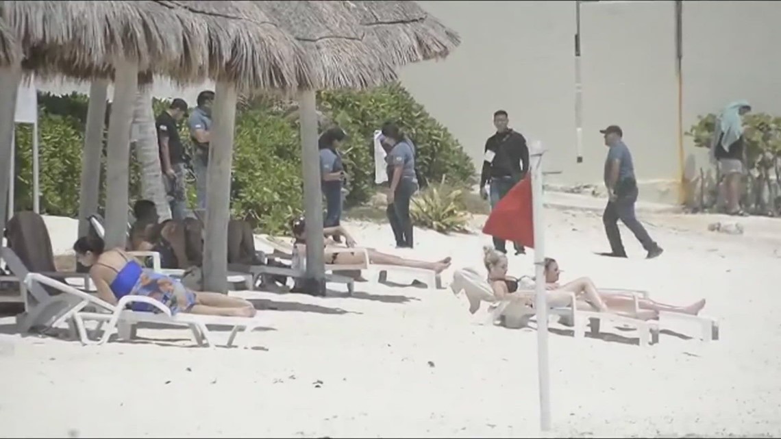 Four bodies found in Cancun hotel zone near beach