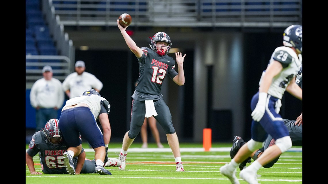 Boerne Champion survives OT playoff match to advance