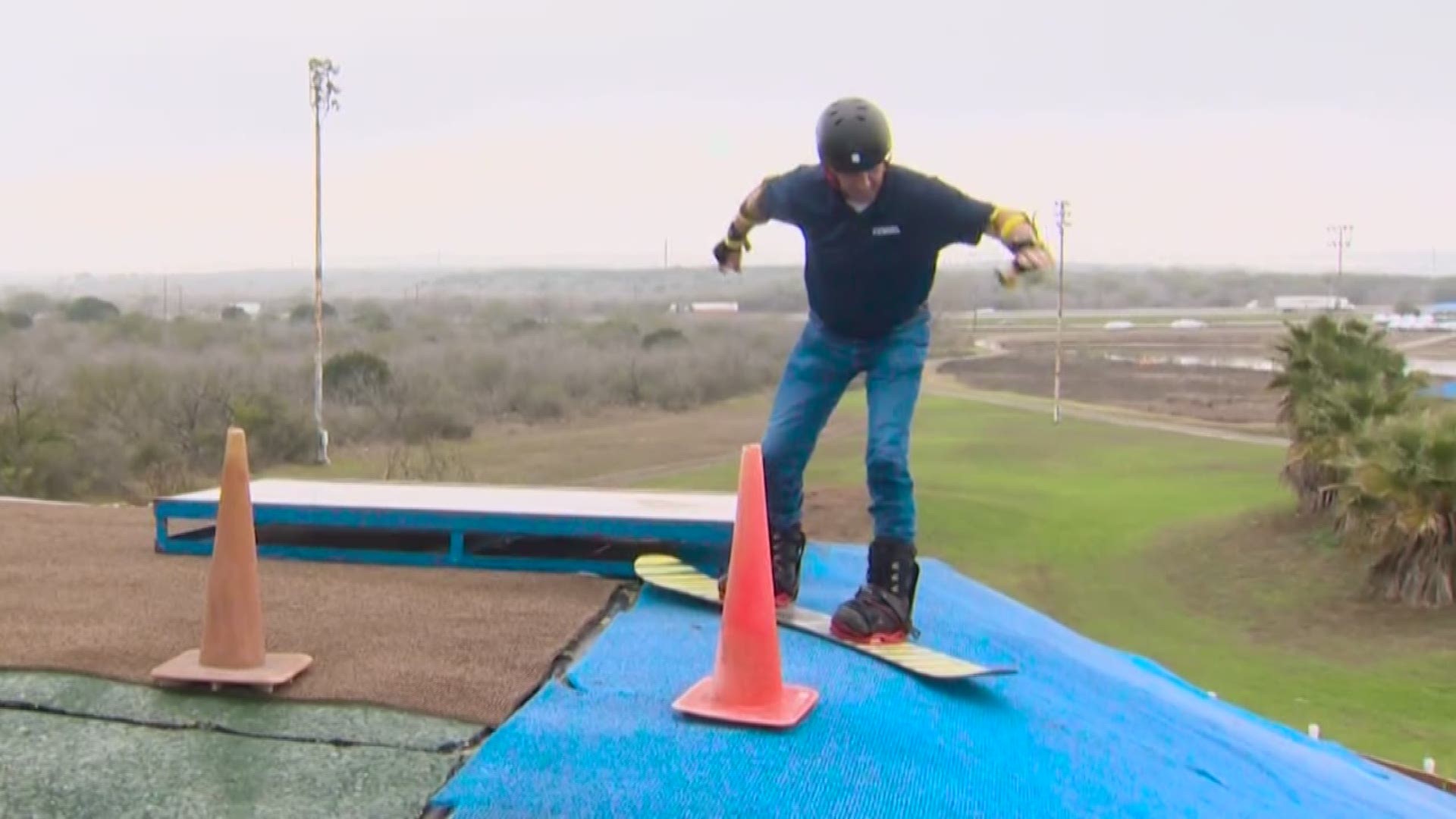 Want to learn how to snowboard? In this week's Texas Outdoors, we take you to a place in New Braunfels that's teaching Texans how.