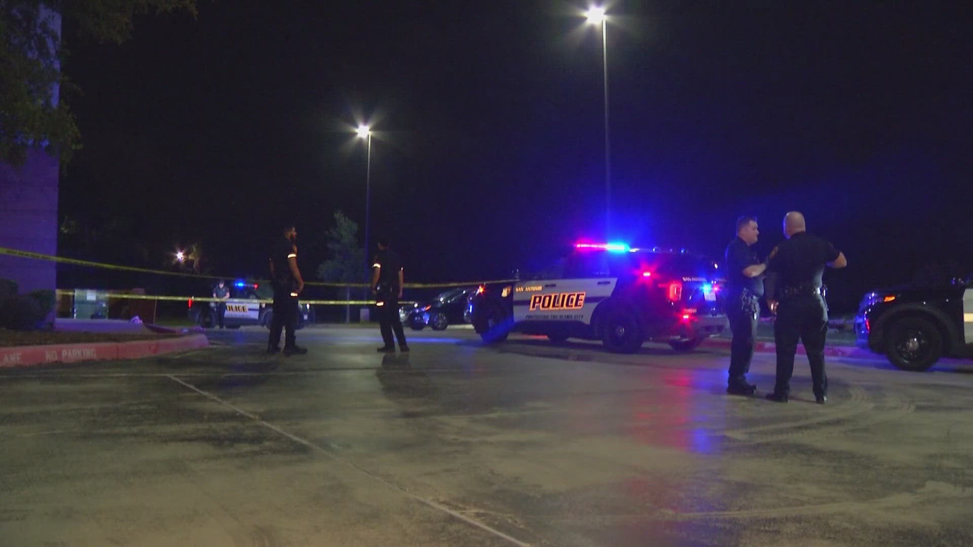 After being stabbed, the man went inside the hotel and asked the clerk to call for help.