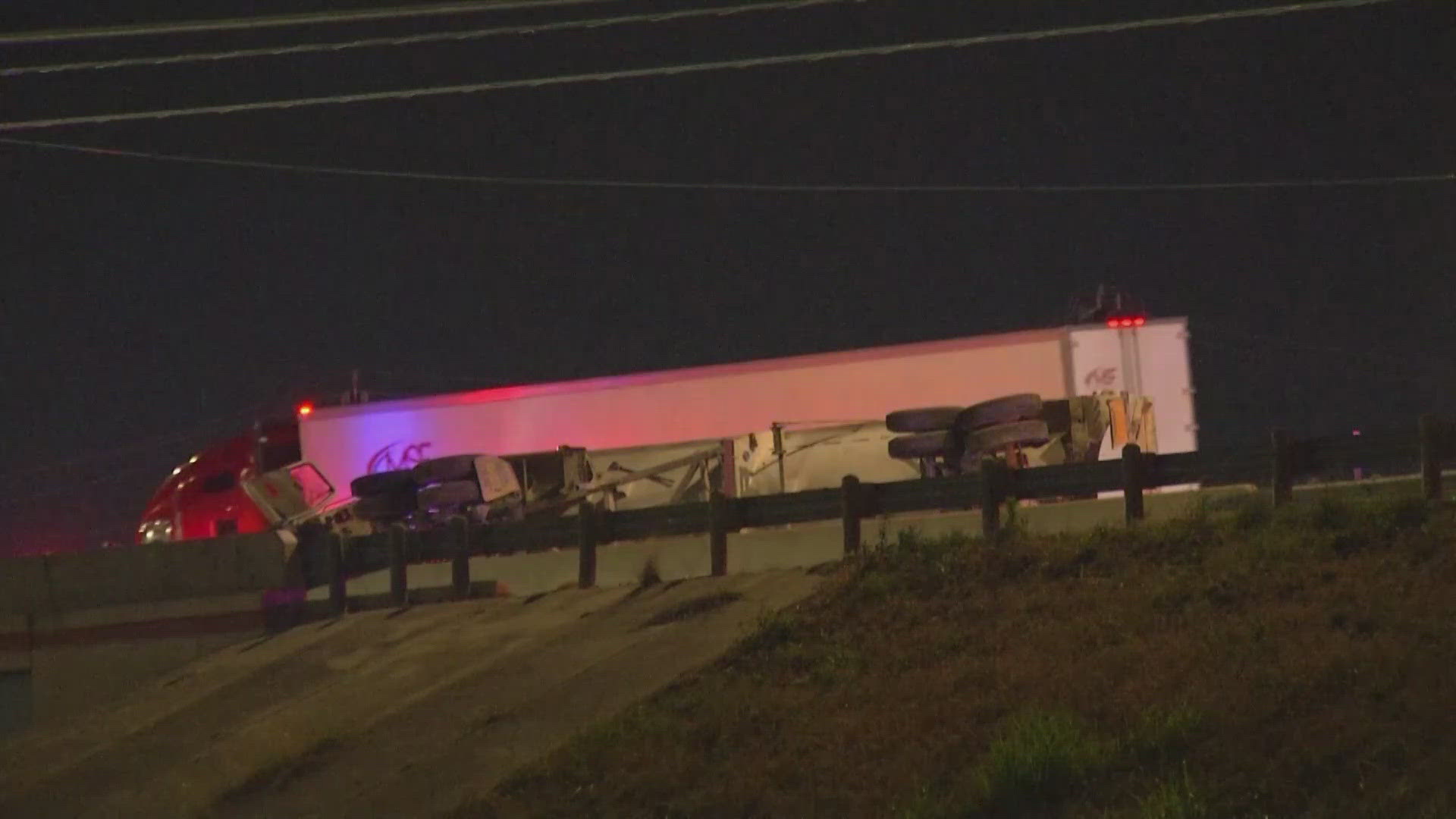 IH-35 North at Frost Bank Center Drive closed due to 'major