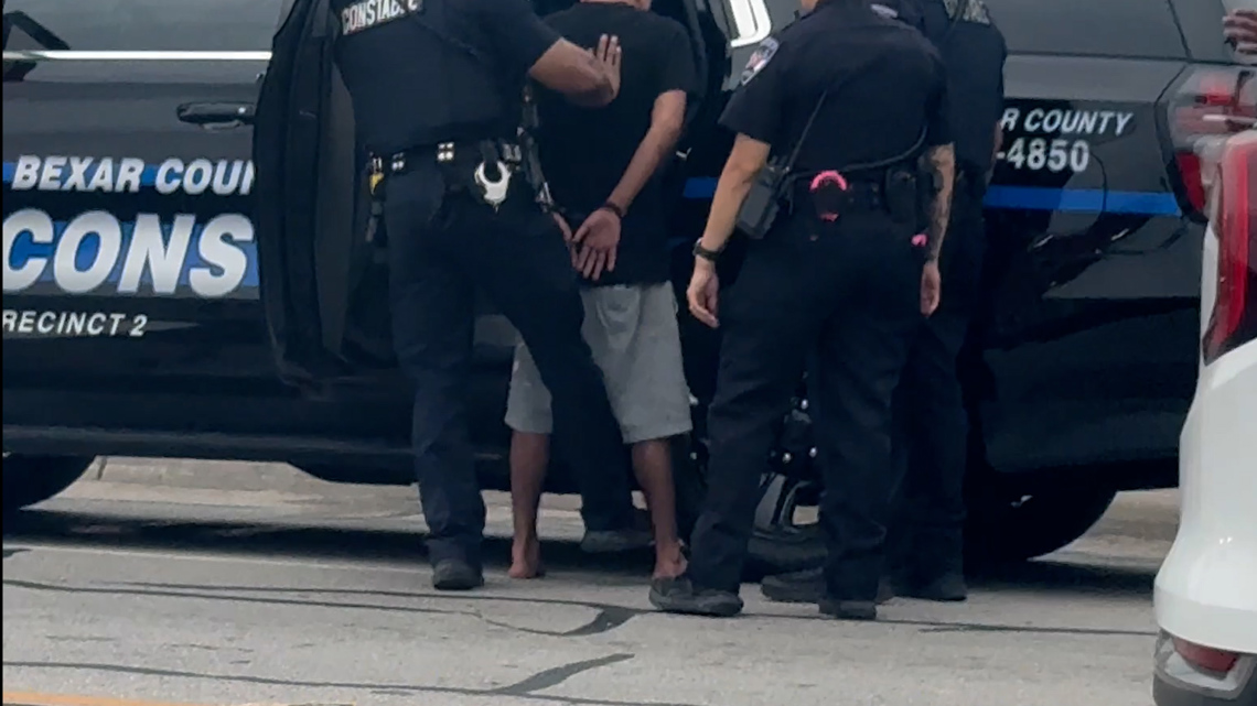 Teen's high-speed chase ends in arrest in Bexar County | kens5.com