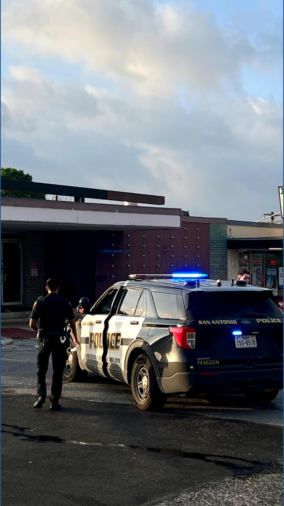 San Antonio bar shooting leaves 2 men dead | kens5.com
