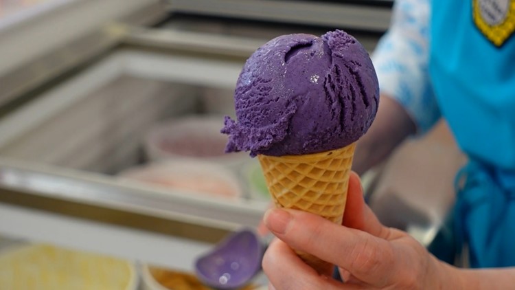 Ice cream is churned in store at this San Antonio shop | Neighborhood Eats