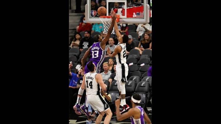 Photos: Spurs at Kings 11/17 Photo Gallery