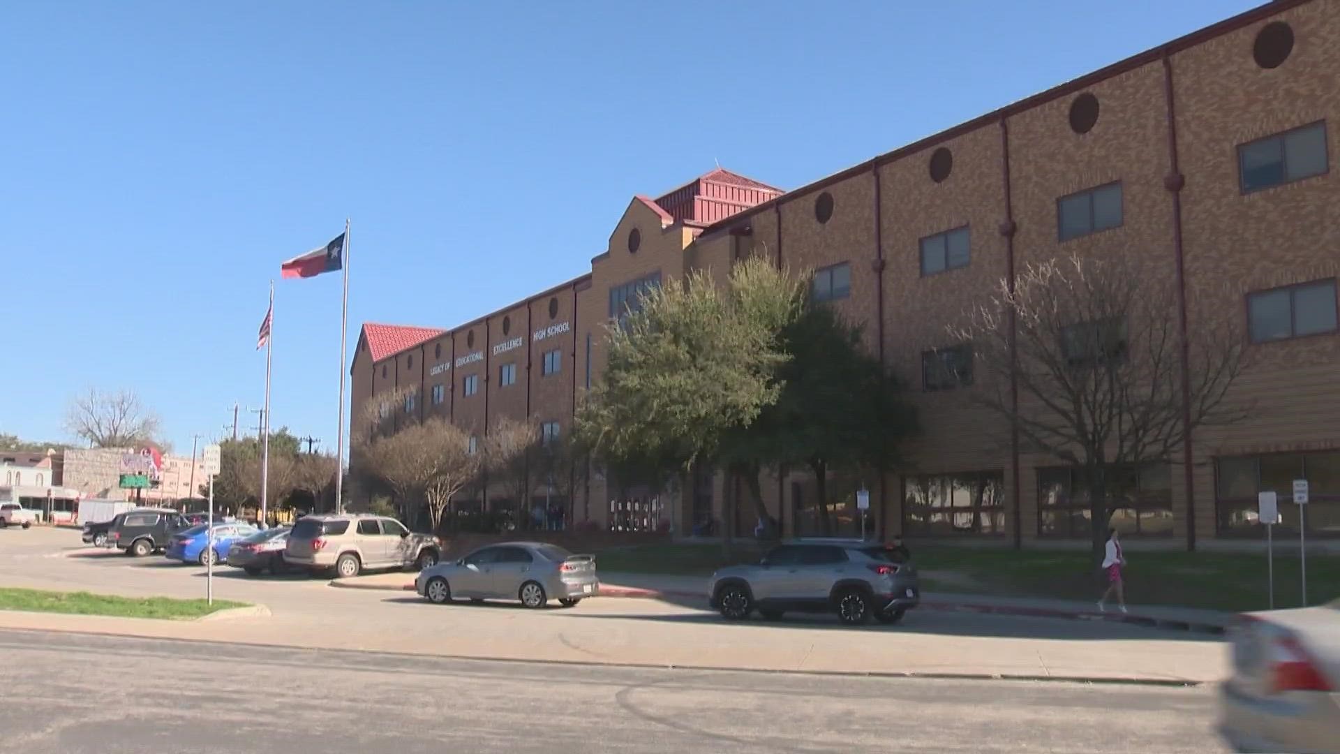 Student found with gun at LEE High School, NEISD officials say 