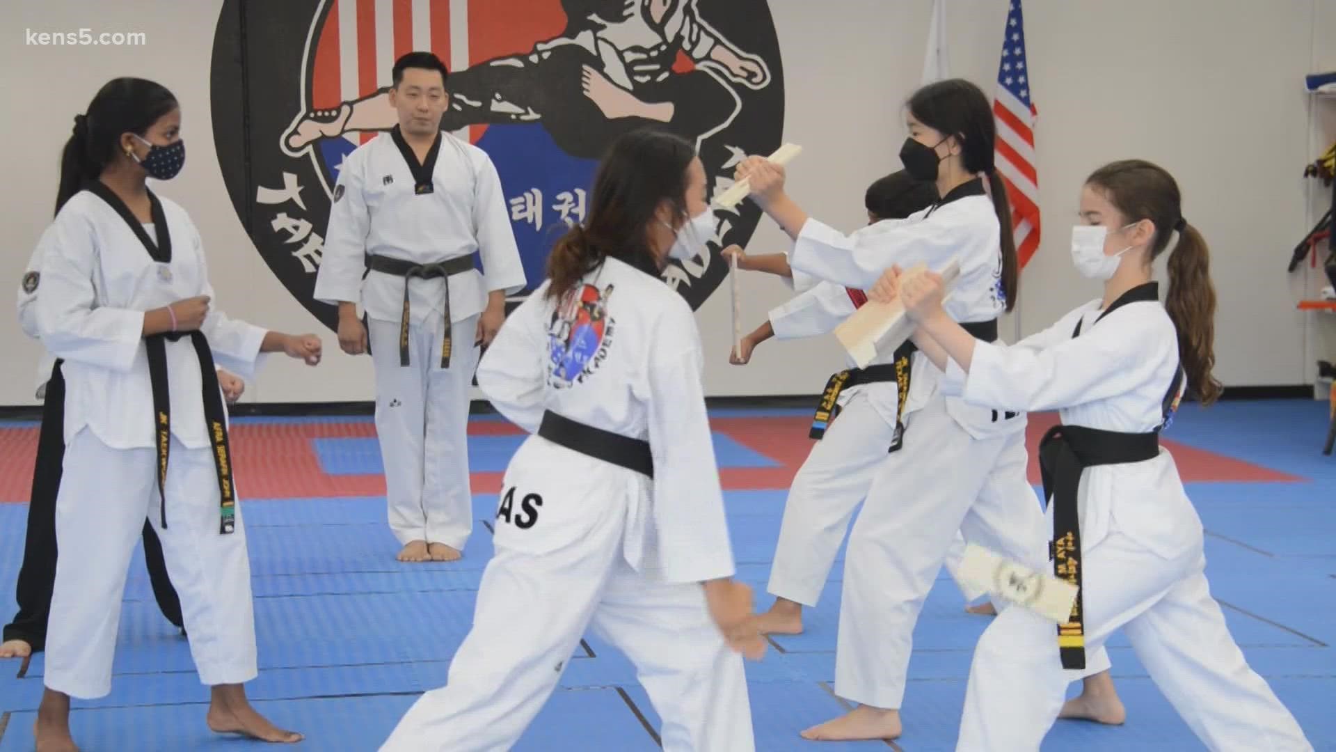 If you’re looking for a fun way to exercise outside of a conventional gym, consider giving taekwondo a try! It’s an art of self-defense that originated in Korea.
