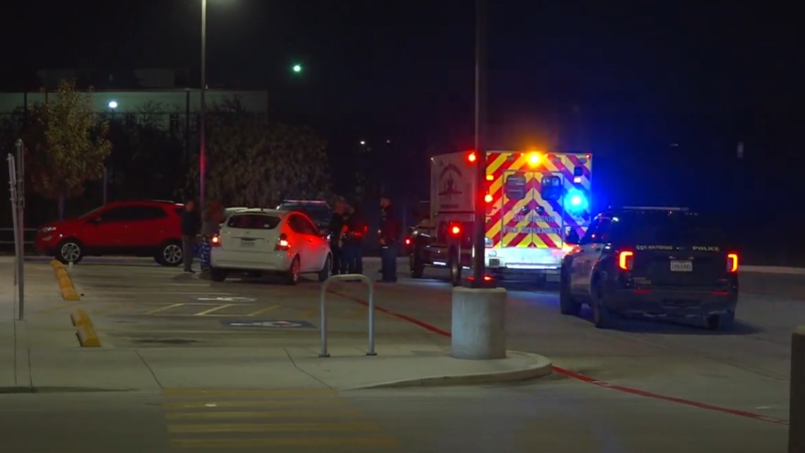 Teenager runs to get help after he was robbed, shot, police say - Vimarsana News