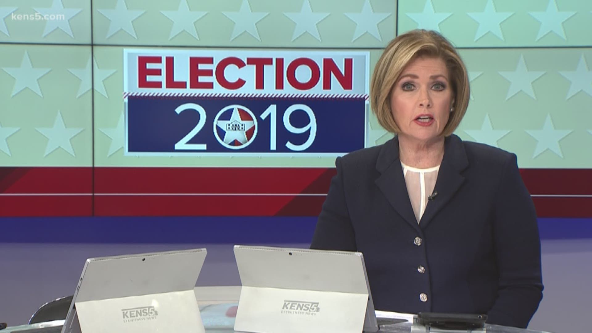 Neither of the two leading San Antonio mayoral candidates reached the 50% threshold needed to claim victory Saturday, meaning the race will be extended by a month.