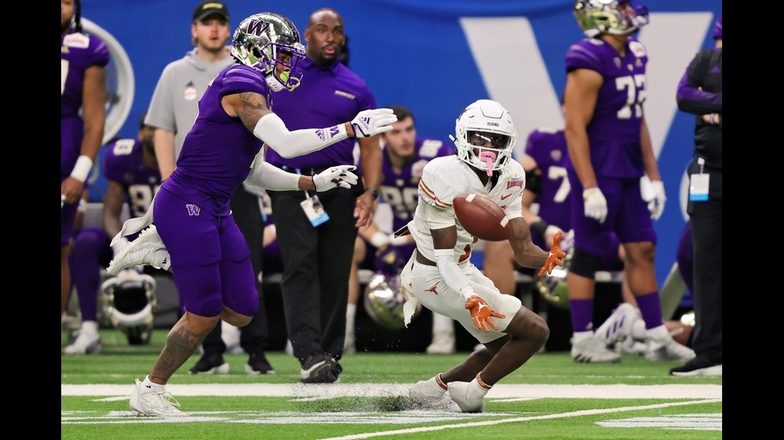 Huskies Headed To San Antonio To Face Texas In Valero Alamo Bowl