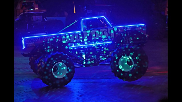 Hot Wheels Monster Trucks rev into San Antonio's AT&T Center this weekend, San Antonio