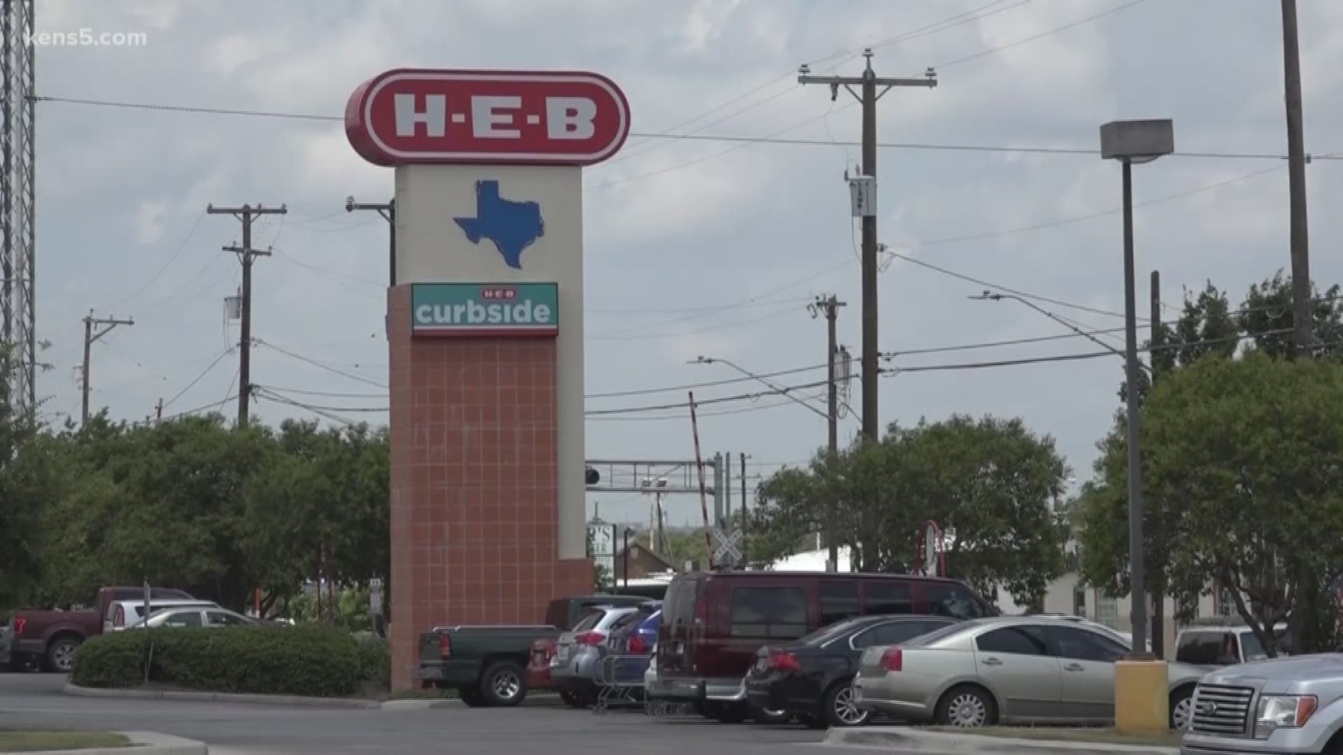 The Texas chain will use one autonomous van with driverless technology, delivering near its Olmos Park H-E-B.