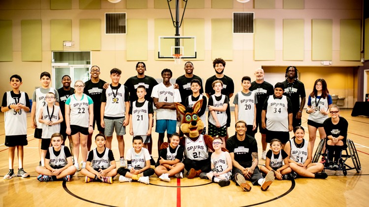 'It's important to involve everyone' | Spurs rookies volunteer at inclusive basketball camp at Morgan's Wonderland