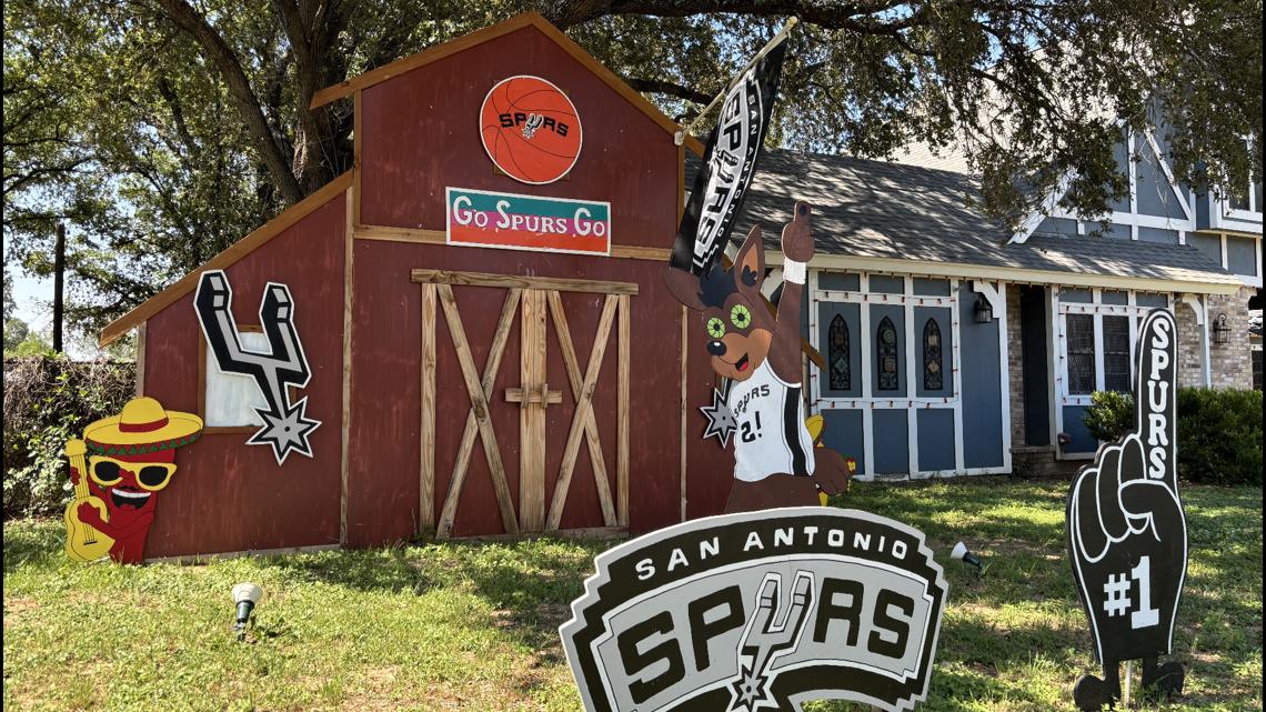 The Reyes family created their own unique Spurs front yard!