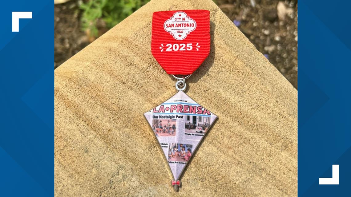 San Antonio artist honored in city's official 2025 Fiesta medal