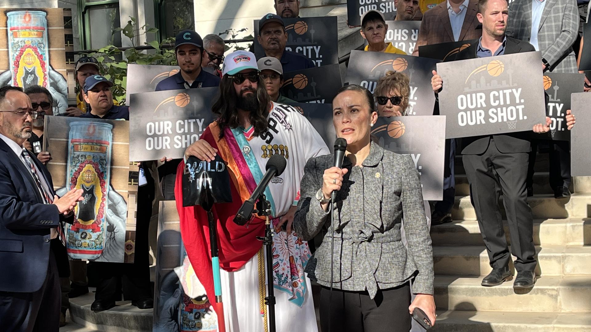 Mayor Jones speaks with Spurs Jesus and business leaders about the contentious issue of Project Marvel and the potential for a new arena