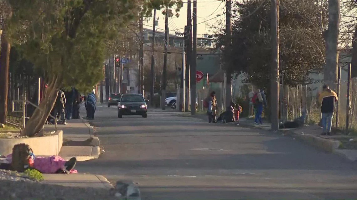 San Antonio community helping those without shelter in this cold weather - Vimarsana News