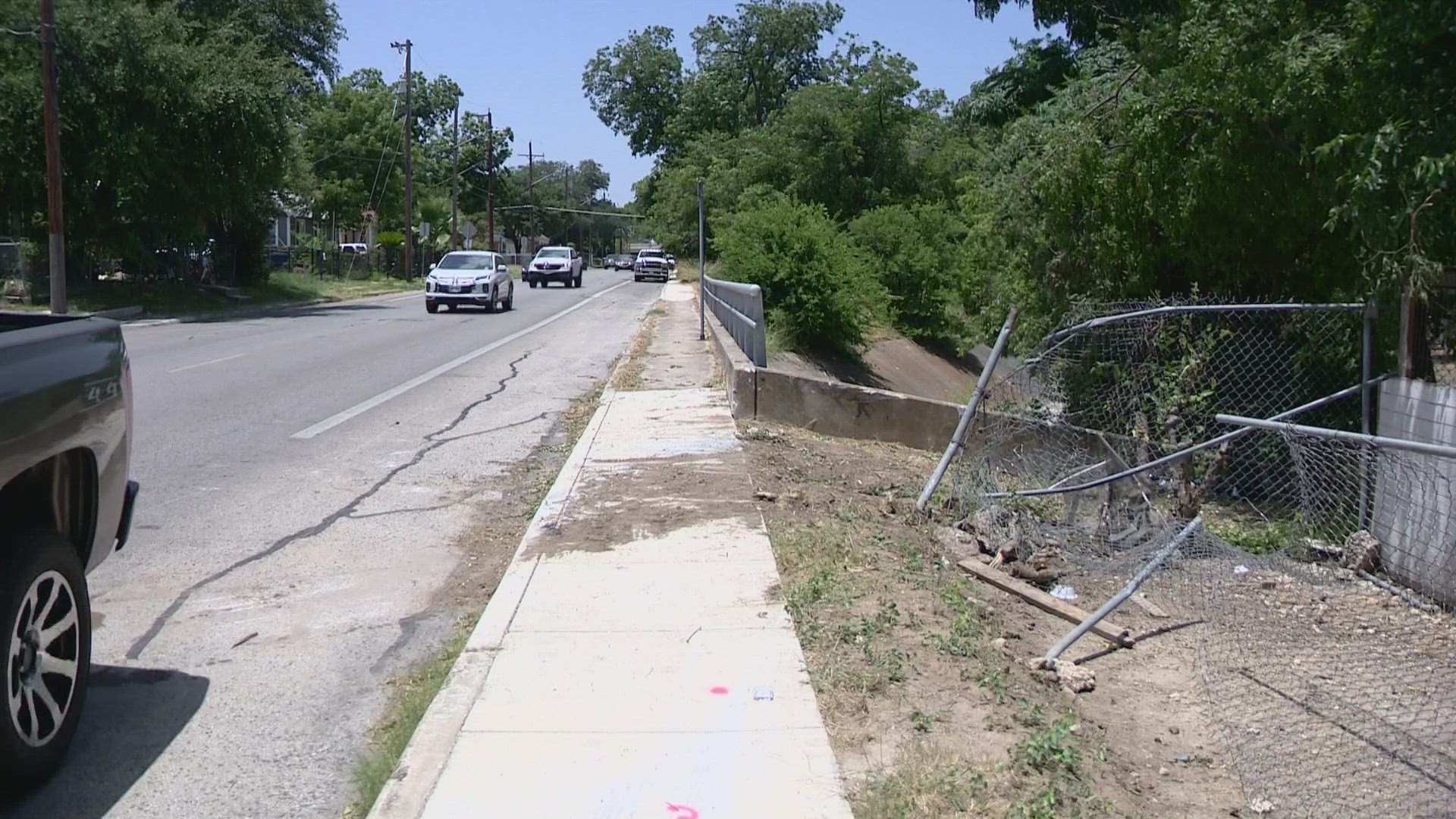 Residents in the area said they are fed up with conditions on W. Malone and W. Theo. Residents say drivers don't anticipate the curve, drive the wrong way, or speed.