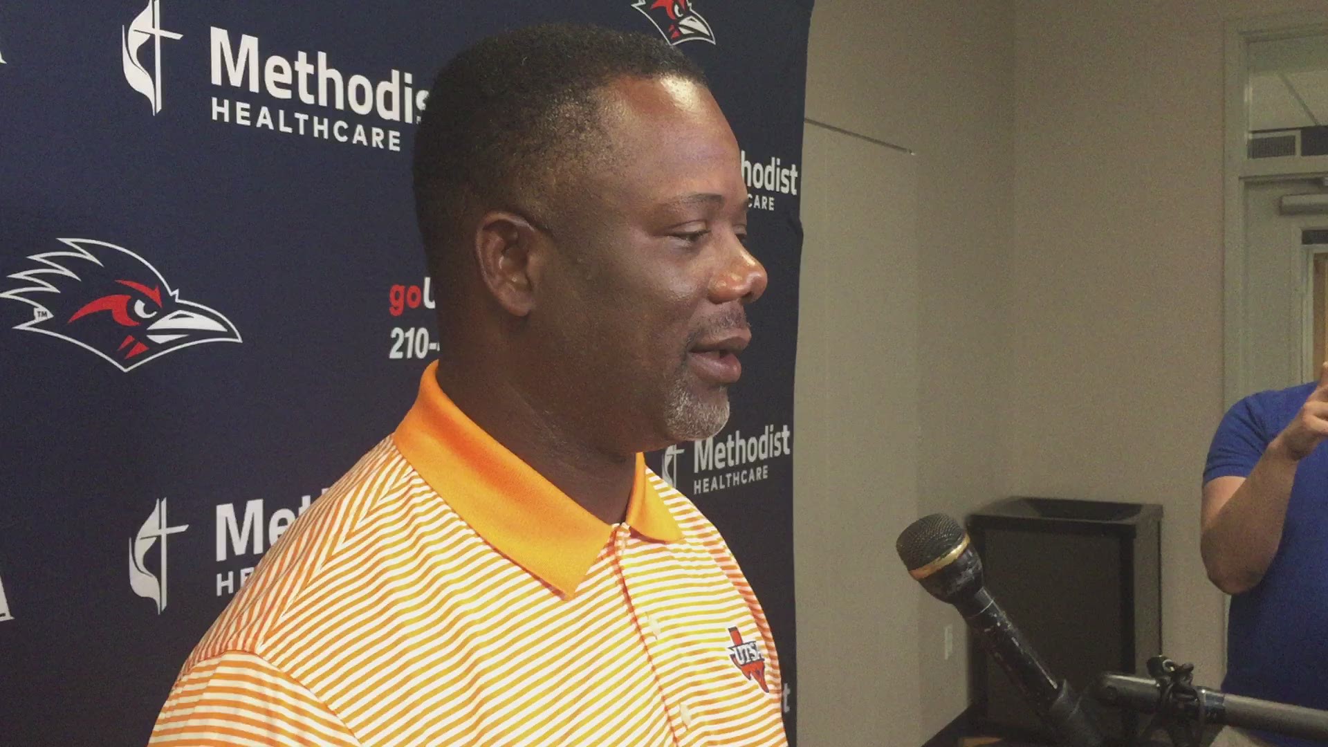 UTSA coach Frank Wilson on quarterback Frank Harris