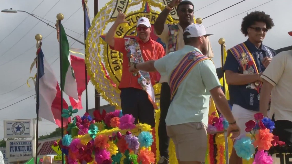 Battle of Flowers parade winds through downtown San Antonio
