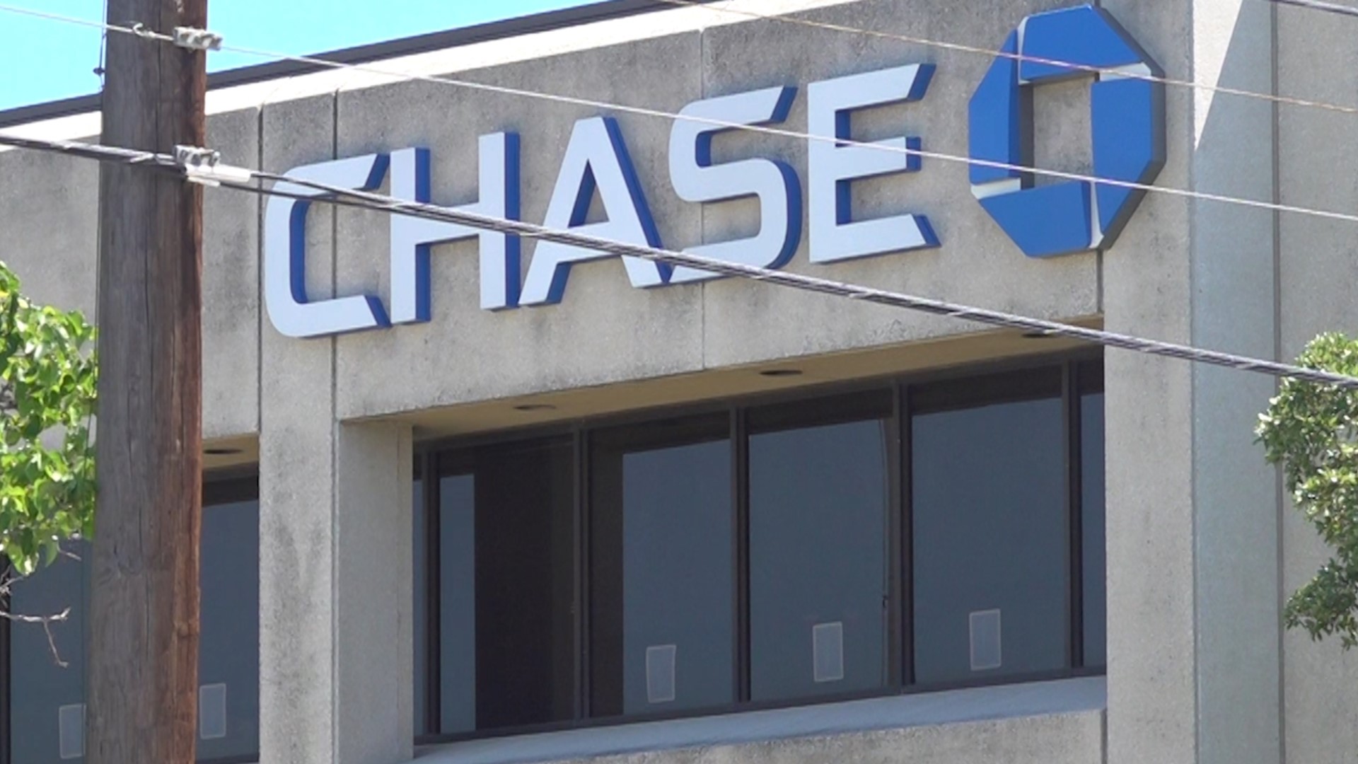 A banking error left Anthony Knowles in debt at the end of the month. KENS 5 called Chase Bank and the bank fixed the account just in time.