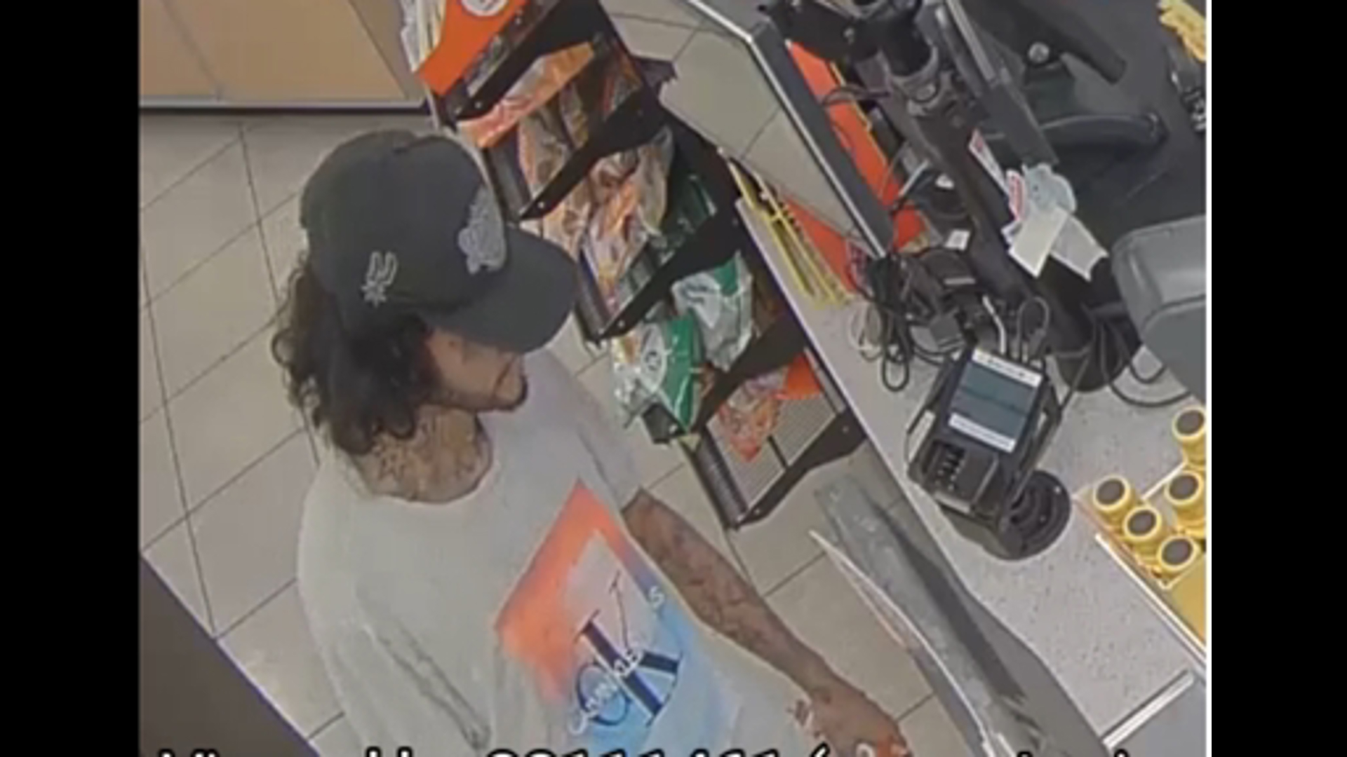 SAPD searching for suspect who allegedly robbed a man at Circle K ...