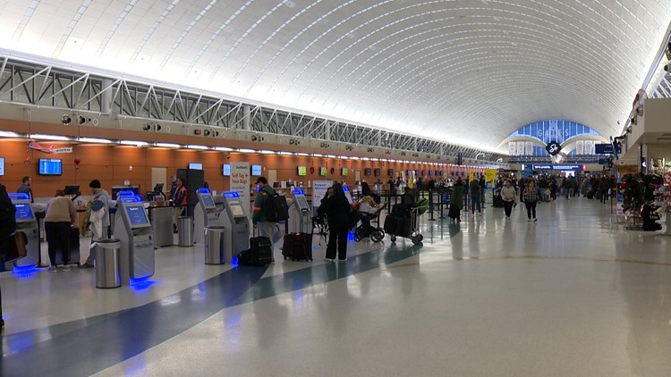 Delays, cancellations impact travelers at San Antonio International Airport
