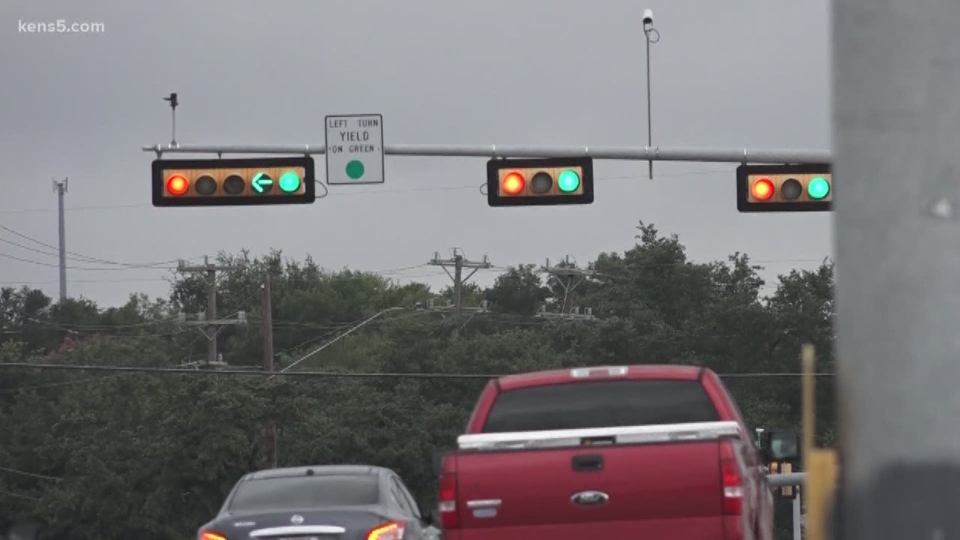 A set of traffic lights malfunctioning on Fredericksburg Road over Loop 410 for more than an hour during the morning rush. Both red and green lights illuminated at the same time on this set of three lights.