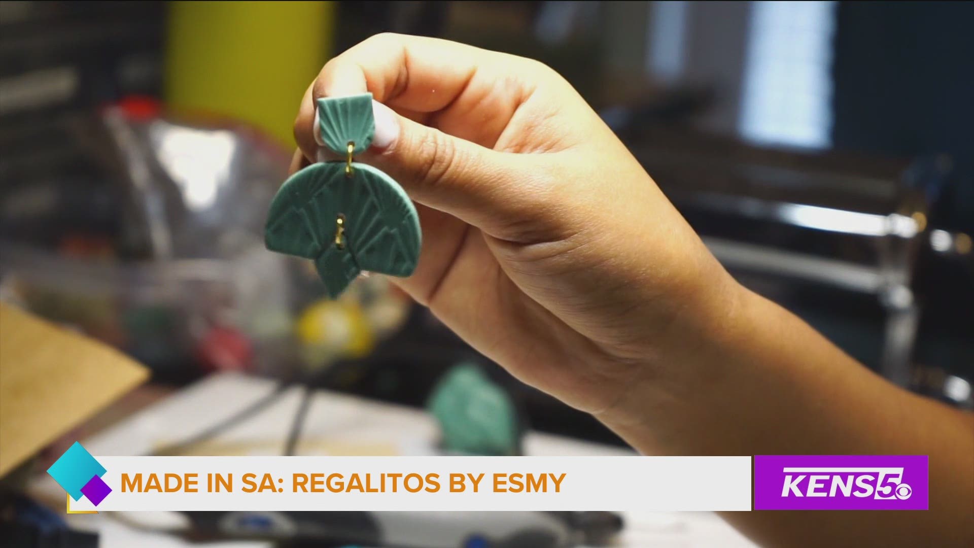 A local jewelry maker is creating regalitos with her own flair.