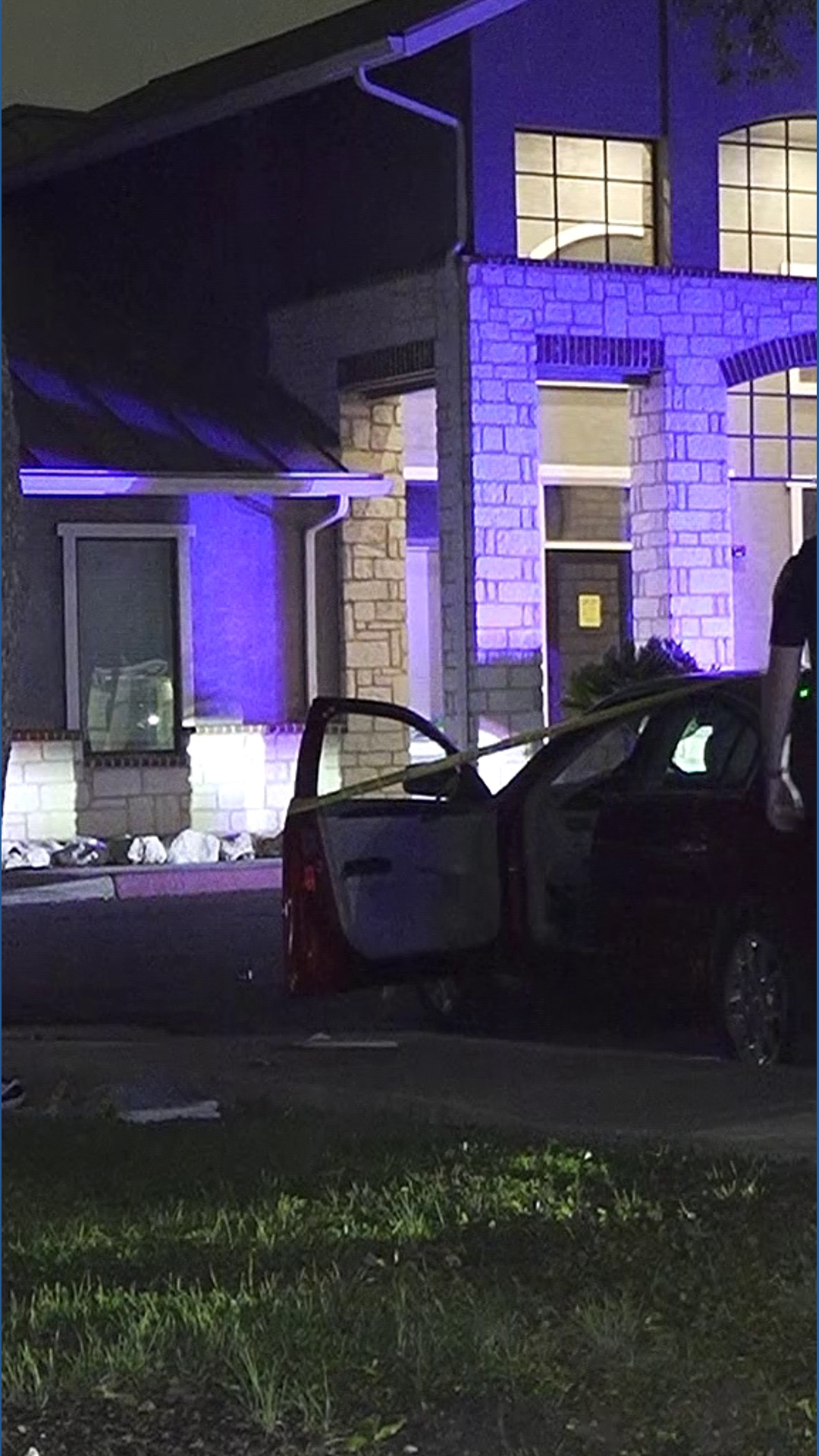 Two injured in San Antonio apartment shooting | kens5.com
