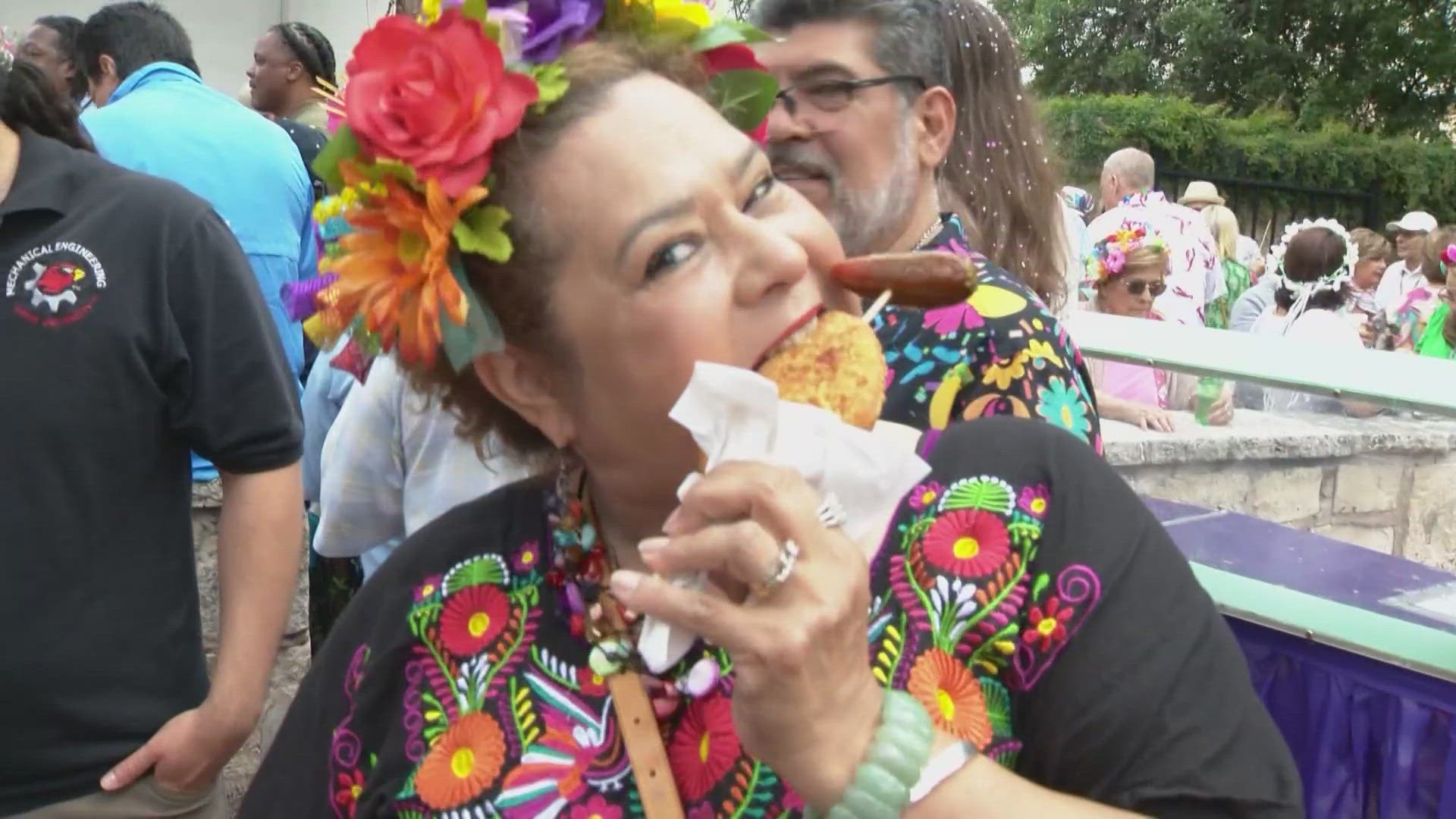 KENS 5's Nate Ryan takes a look at all the Fiesta fun going down at day one of NIOSA.